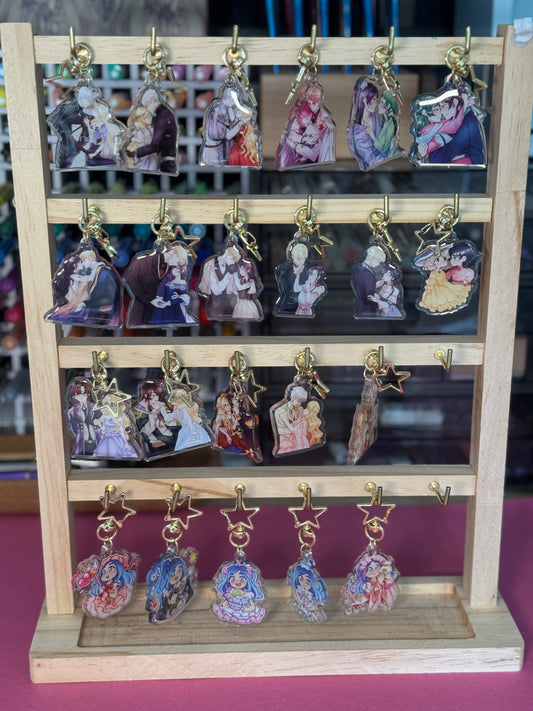x DEAL : 3 PORTE-CLEFS/MAGNETS/PINS pour 24,00€