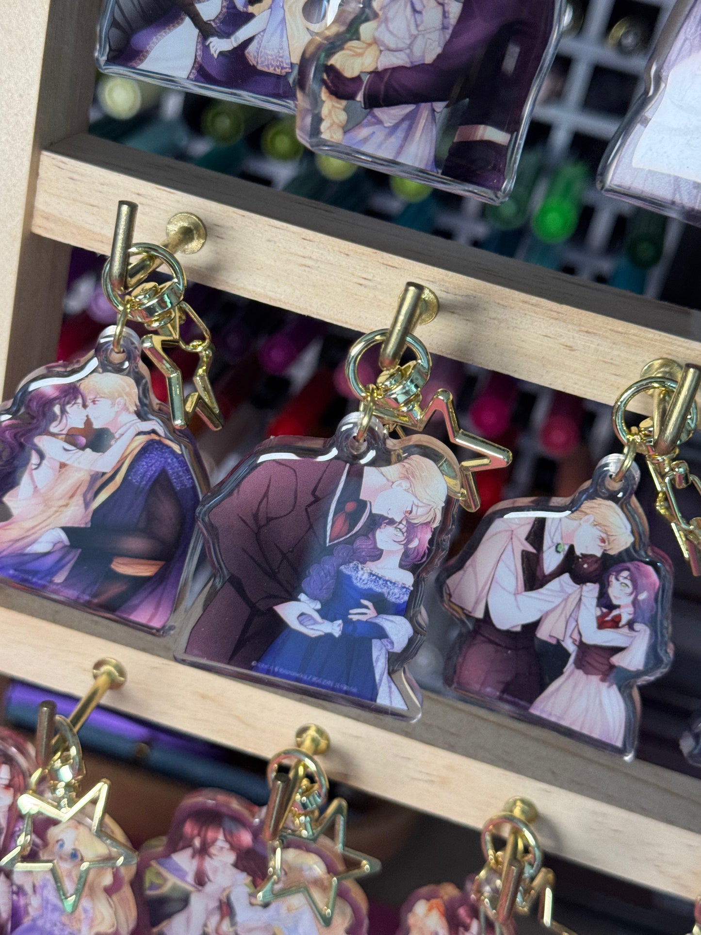 [I Don’t Trust my Twin] Laurencia - PORTE-CLEF ACRYLIQUE (5 modèles) / DCC ENT x Mikae
